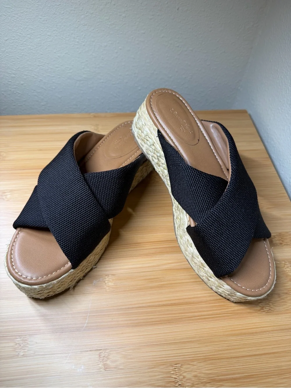 Universal Thread Black Desi Platform Espadrille Crisscross Sandals Size 10